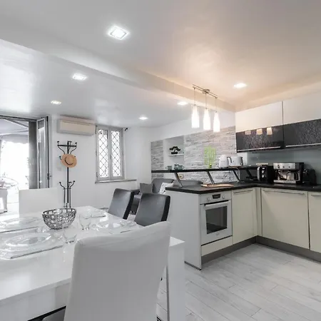 Amazing 3 Bdrs And Garden Place Du Pin Parking ! Apartament *