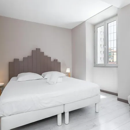 Amazing 3 Bdrs And Garden Place Du Pin Parking ! Апартаменты *