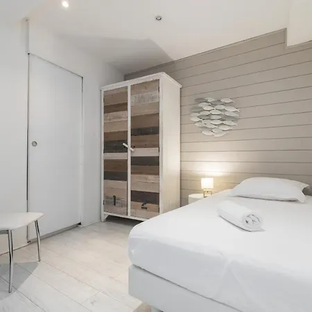 Апартаменты Amazing 3 Bdrs And Garden Place Du Pin Parking !