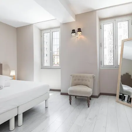 Amazing 3 Bdrs And Garden Place Du Pin Parking ! *