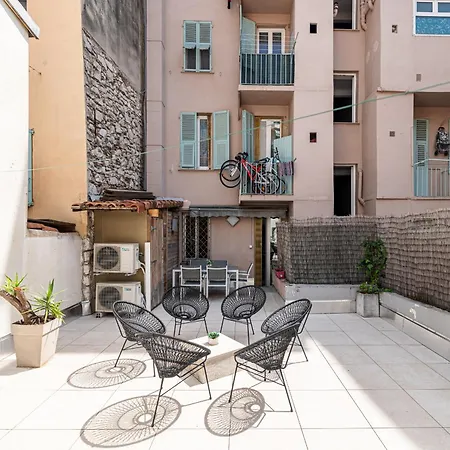 Amazing 3 Bdrs And Garden Place Du Pin Parking ! Апартаменты