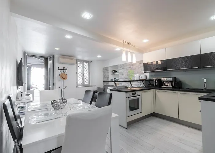 Amazing 3 Bdrs&garden Place Du Pin Parking ! Apartment *