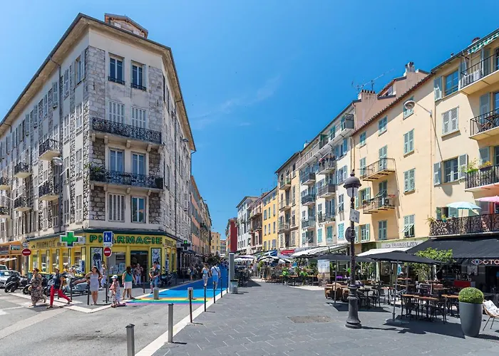 Amazing 3 Bdrs&garden Place Du Pin Parking !