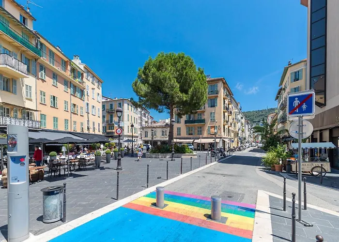 Amazing 3 Bdrs&garden Place Du Pin Parking ! Apartment *