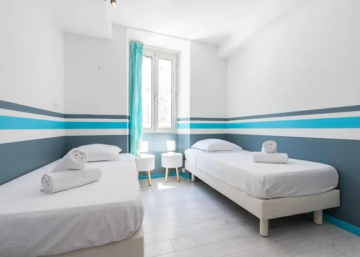 Amazing 3 Bdrs&garden Place Du Pin Parking ! *
