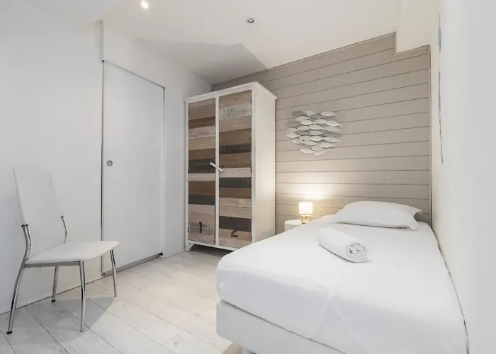 Apartment Amazing 3 Bdrs&garden Place Du Pin Parking !