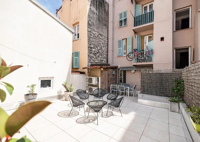 Amazing 3 Bdrs&garden Place Du Pin Parking ! Apartment *