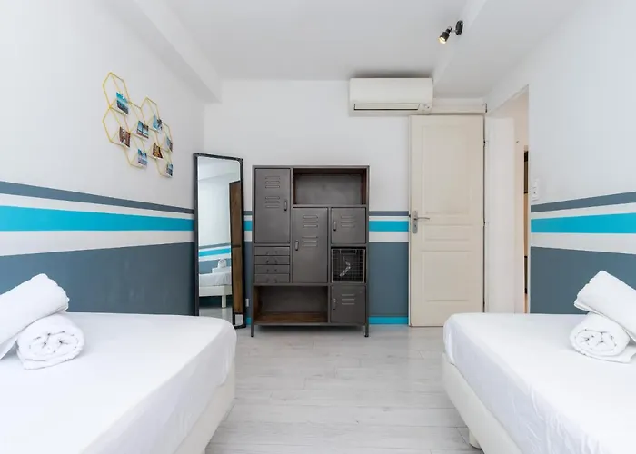Amazing 3 Bdrs&garden Place Du Pin Parking ! Apartment *